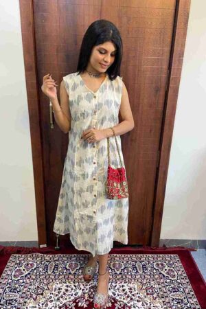 Ekkat Pure cotton dress Black and offwhite